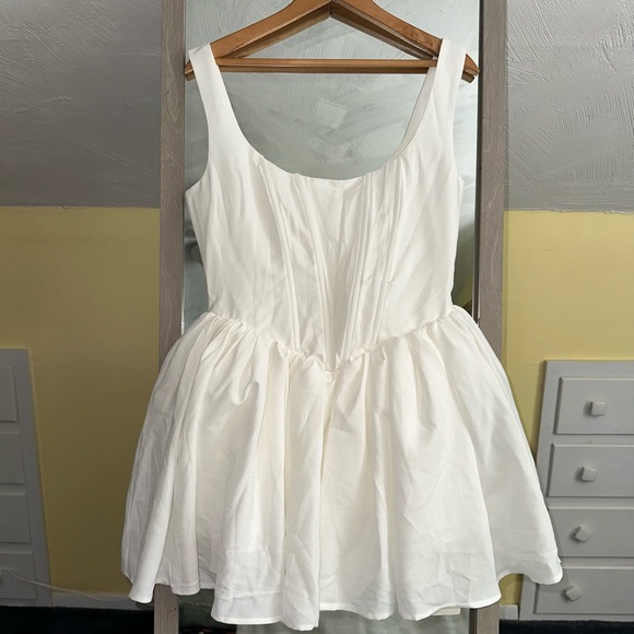 Commense Dresses & Skirts - Commense White Mini Dress NWT Sleeveless Boning Corset Coastal Cowgirl Sz Medium